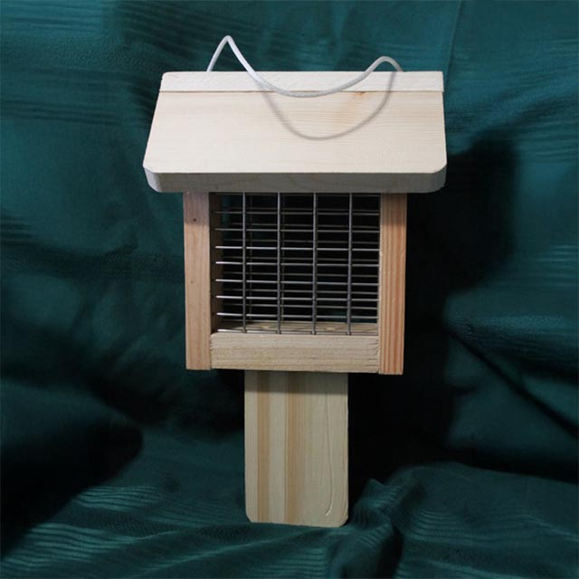 Tail Prop Suet Feeder